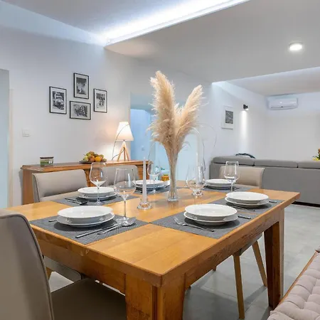 3 Bedroom In Pula