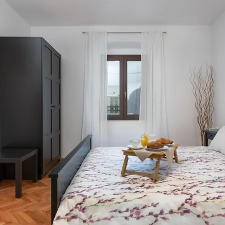 Semesterbostad 3 Bedroom In Pula