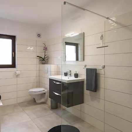 3 Bedroom In Holiday home