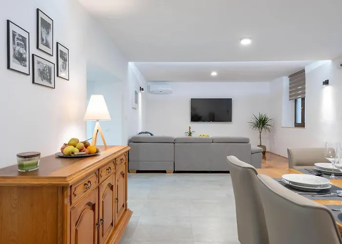 3 Bedroom In *