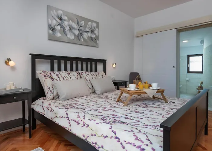 3 Bedroom In * Pola
