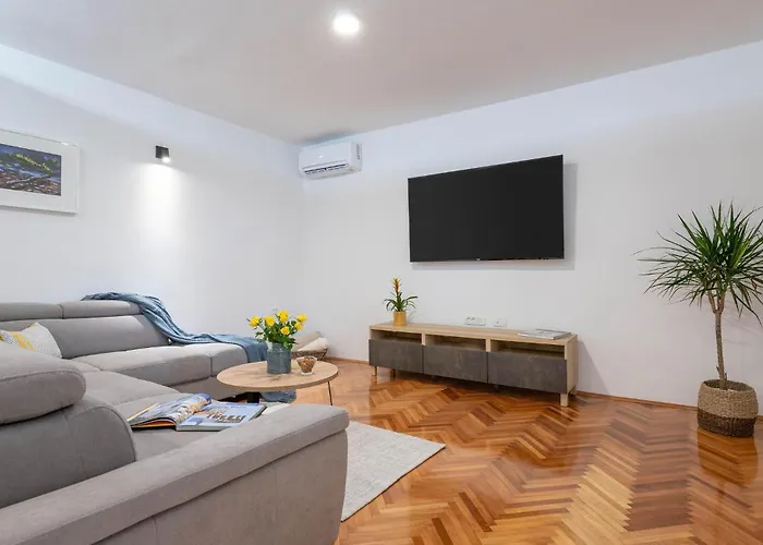 Holiday home 3 Bedroom In Pula