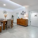 3 Bedroom In 펜션 *